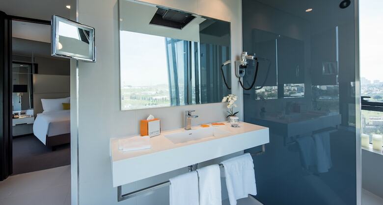 Hotel Centro Westside By Rotana