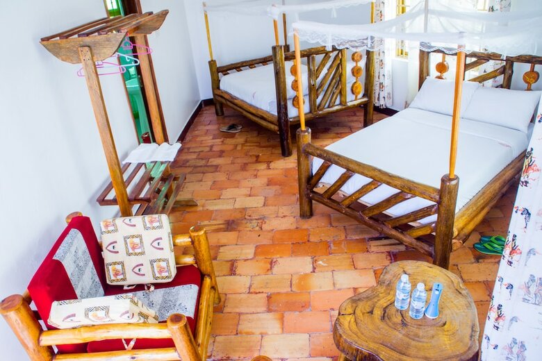 Posada Queen Elizabeth Park View Tourist Lodge
