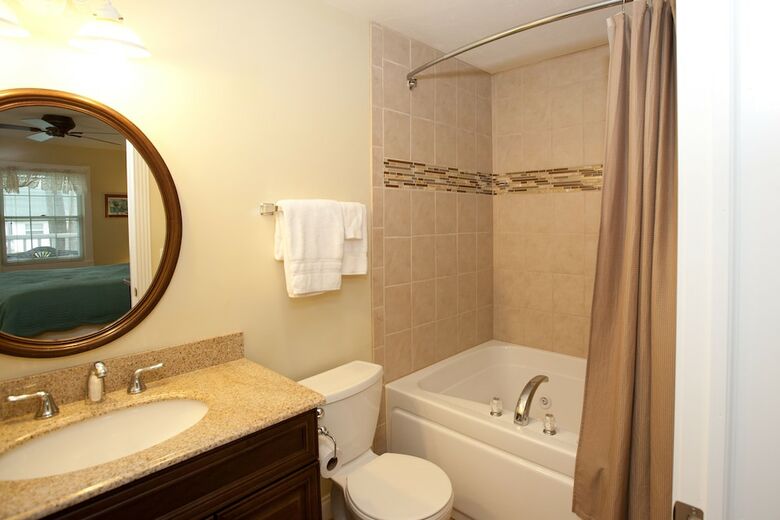 Hotel Cedar Court Inn