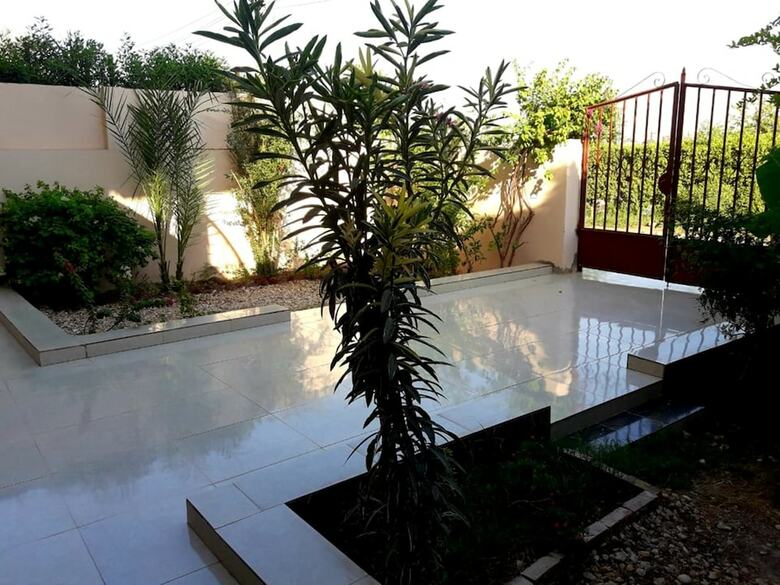 Aparthotel Luxor Plaza House