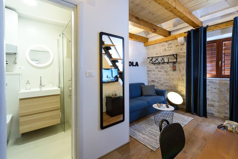 Hotel Guest House Tiramola