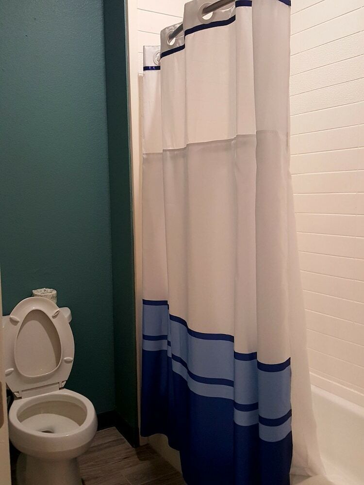 Motel Hotel Blue - Woodlands
