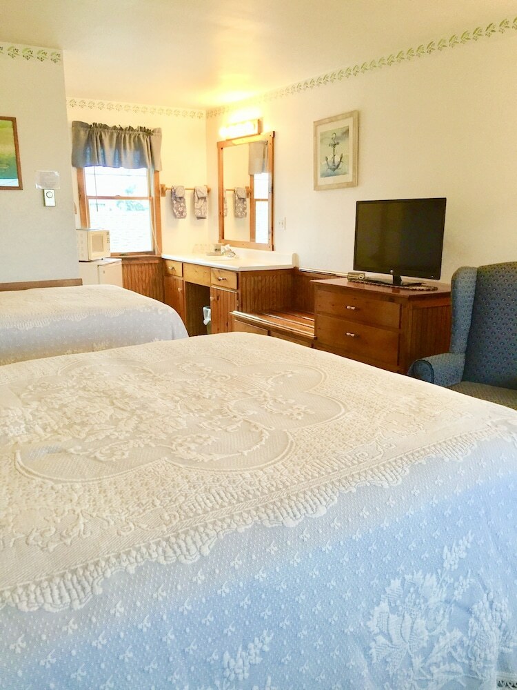Moody's Motel & Cottages
