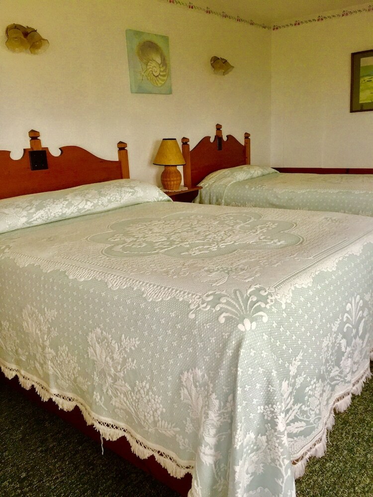 Moody's Motel & Cottages