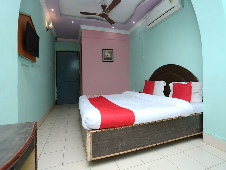 Oyo 12337 Hotel Rupashi Bangla