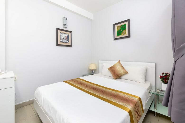 White Diamond Pn Hotel - The Art