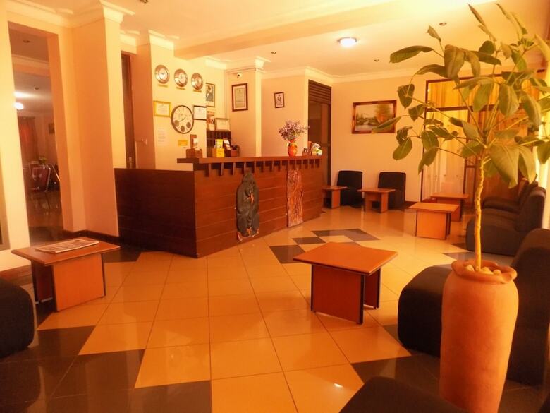 Hotel Entebbe Travelle'rs Inn