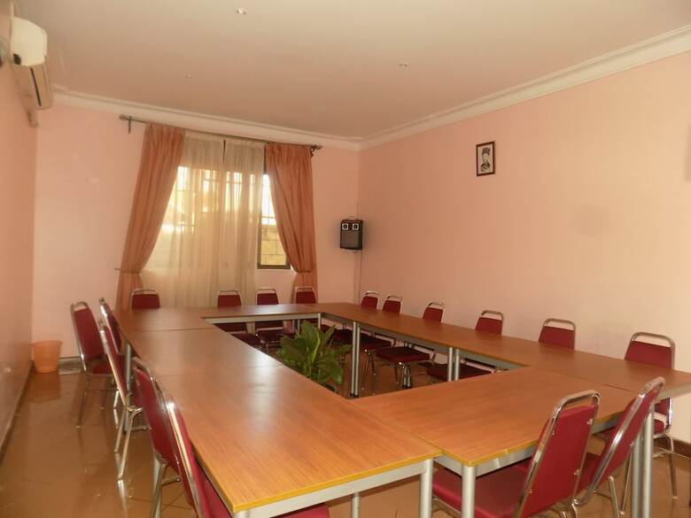 Hotel Entebbe Travelle'rs Inn