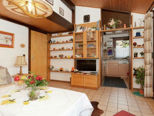 Holiday Home Tanja Meschede Hennesee