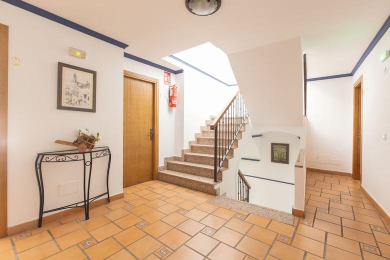 Hotel Hostal Apartamentos El Gallo