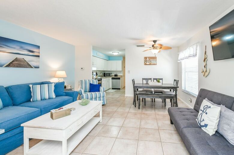 Apartamentos Lj's Cottages By Beachside Management
