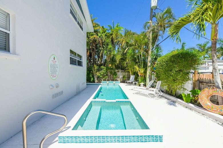 Apartamentos Lj's Cottages By Beachside Management