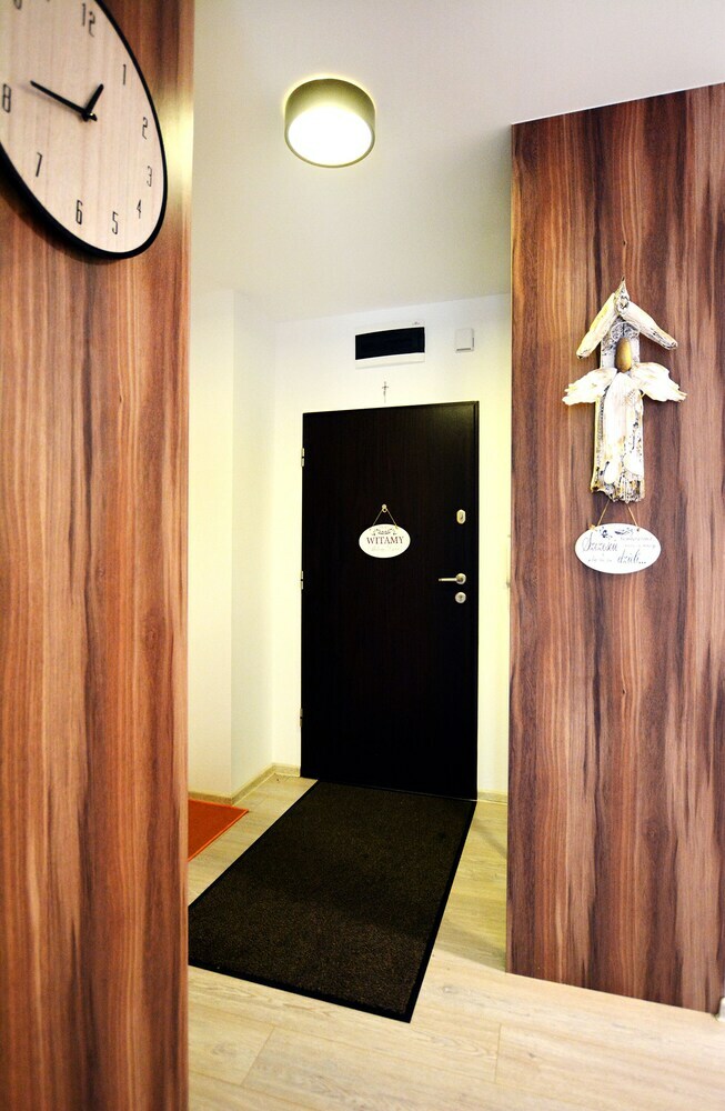 Golden Sun Apartments- Polanki