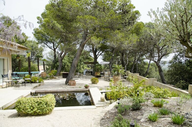 Bed & Breakfast L?�l�phant De Vaugines