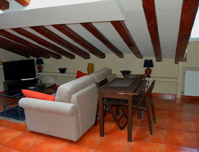 Apartamentos Puerta Del Sol Downtown