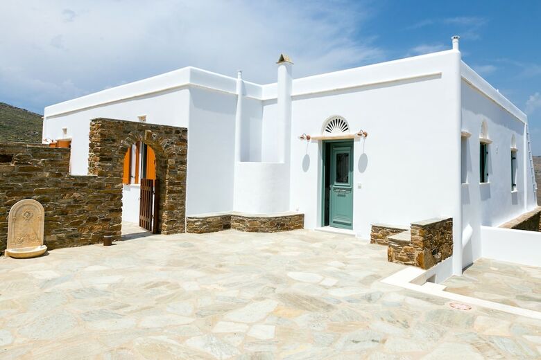 Imarkellis Boutique Villas