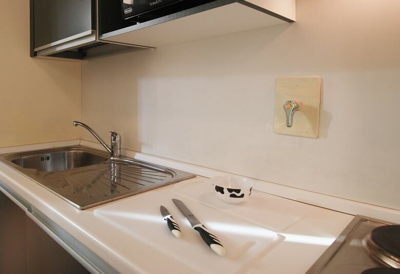 Posh Neighbourhood Apartment