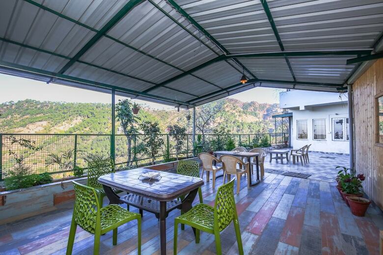 Oyo 12187 Home Luxury Studio Kasauli