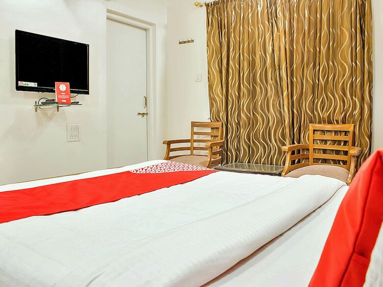 Oyo 10678 Hotel Nandanvan