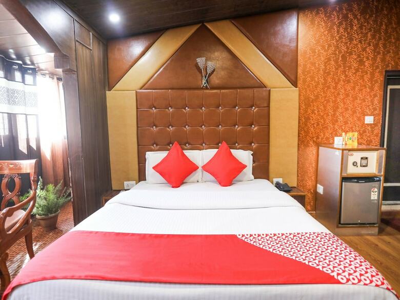 Hotel Oyo 12815 Hs Ram Bazar