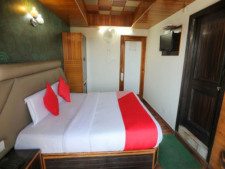 Hotel Oyo 12815 Hs Ram Bazar