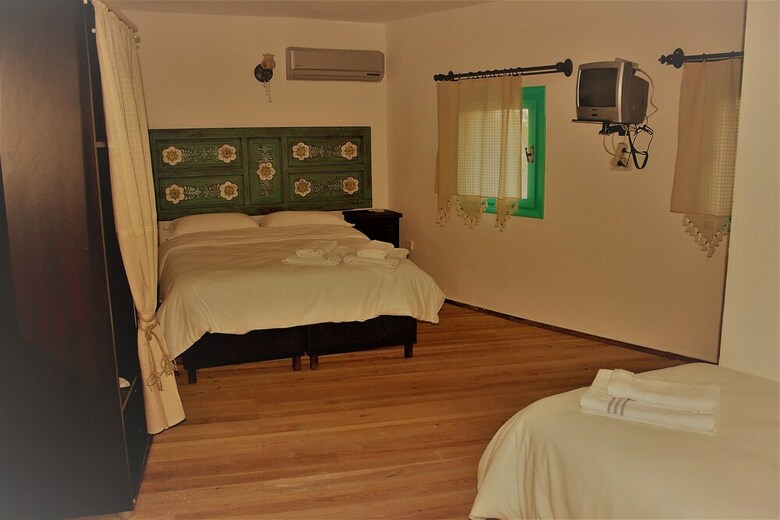 Hotel Madam Eleni
