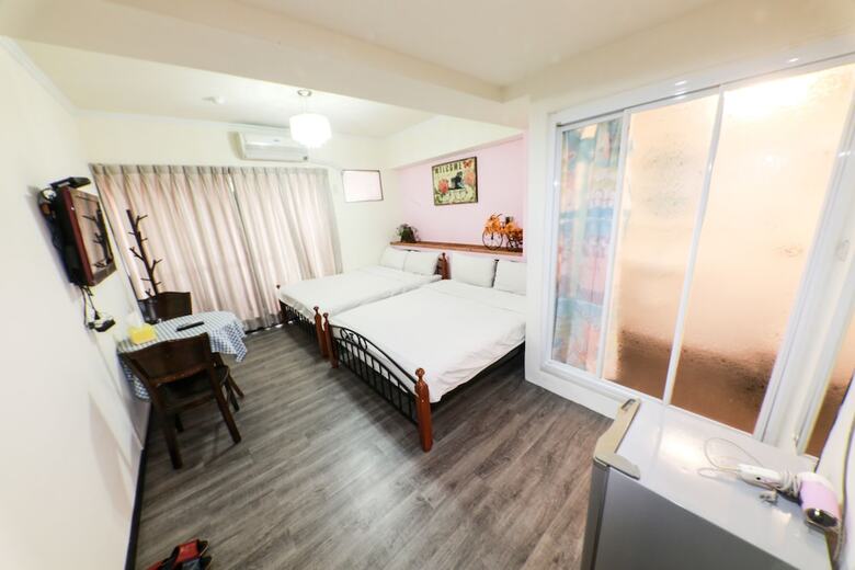 Hotel Feng Chia Europe 4