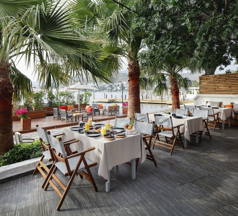 Galen Hotel & Beach