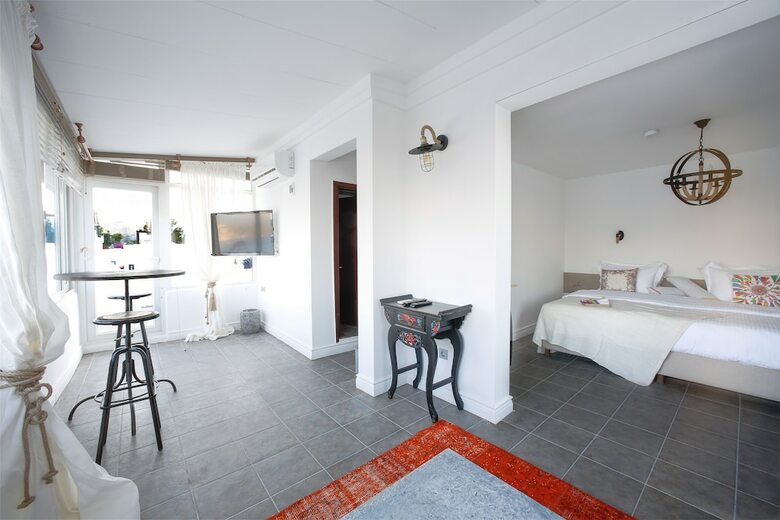 Galen Hotel & Beach