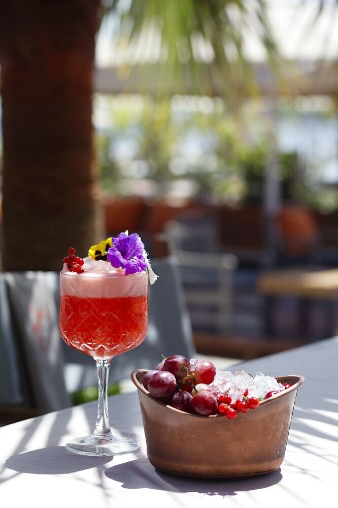 Galen Hotel & Beach
