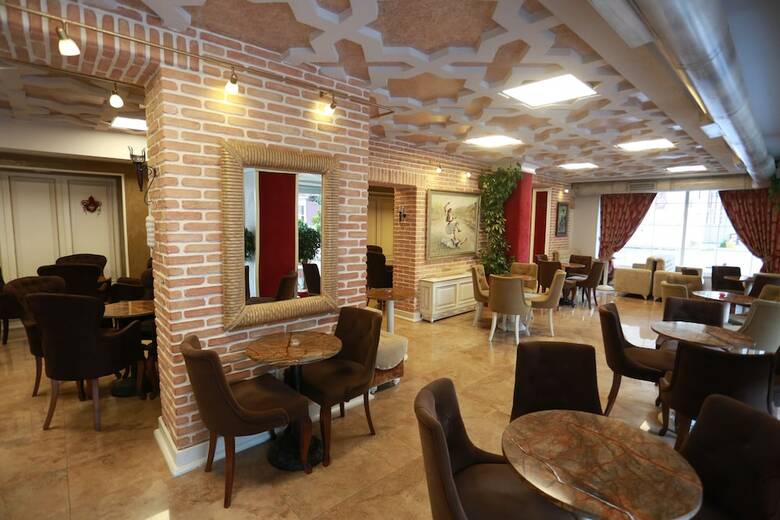 Hotel Hymetis Palace