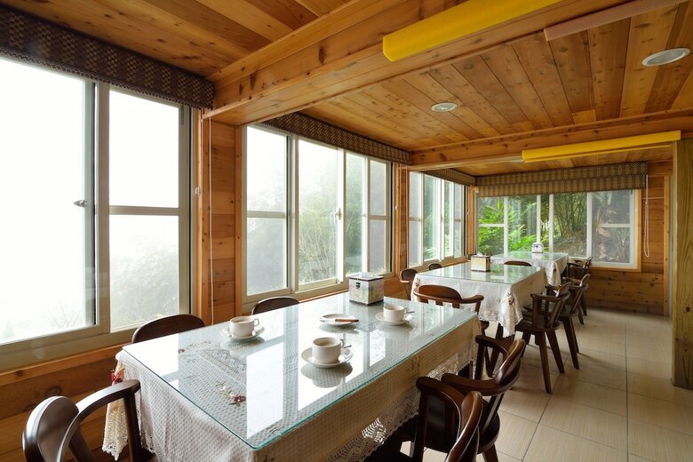 Hotel Sitou Flora's House B&B