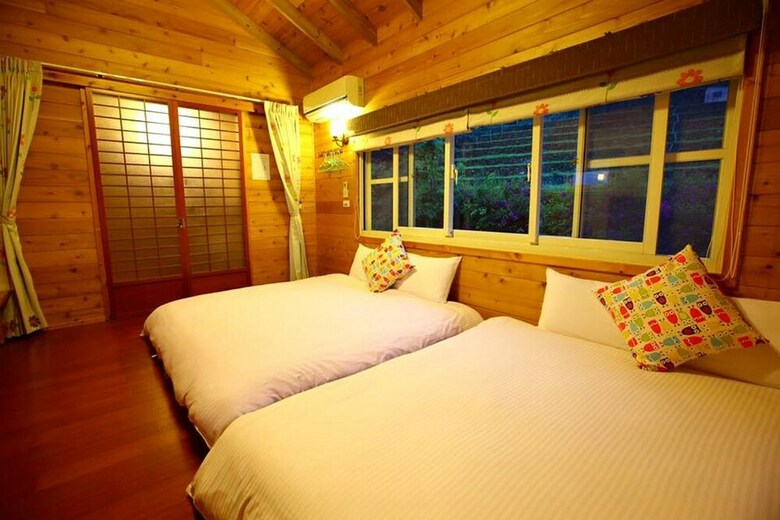 Hotel Sitou Flora's House B&B