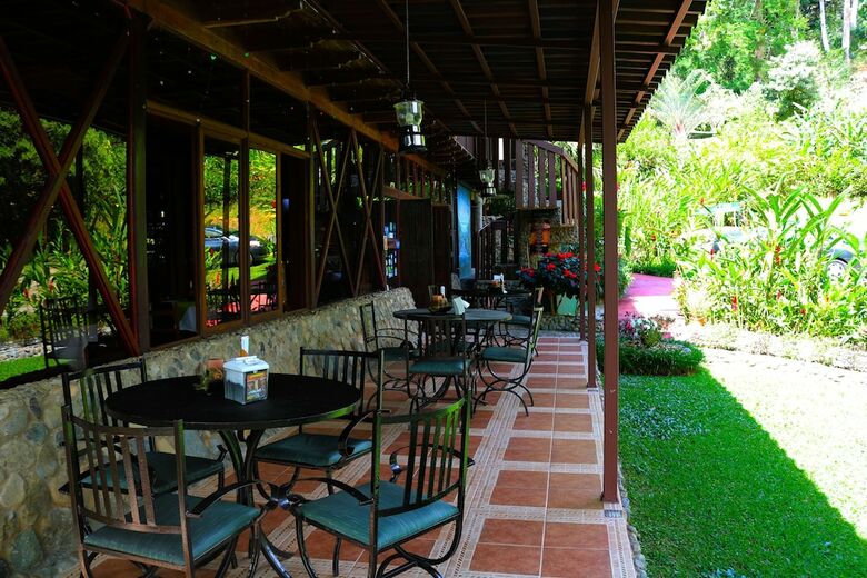 Hotel De Monta�a El Pelicano