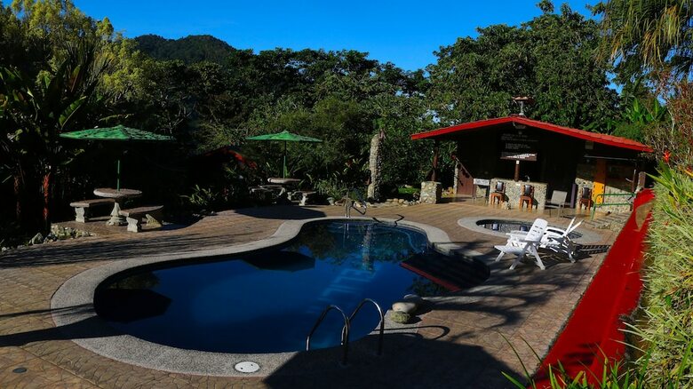 Hotel De Monta�a El Pelicano
