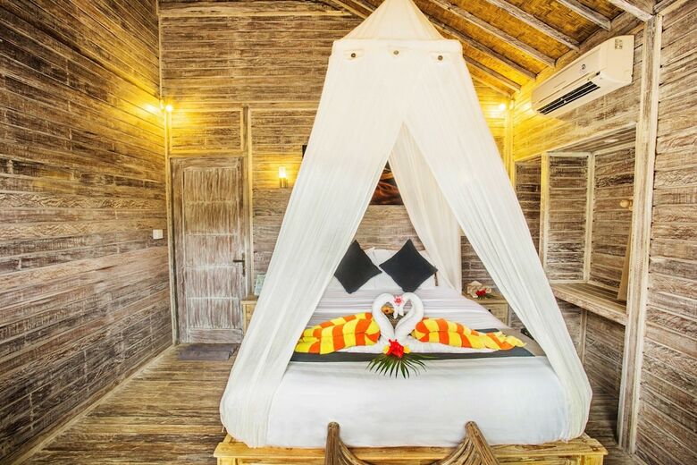 Hotel The Syron Huts Lembongan