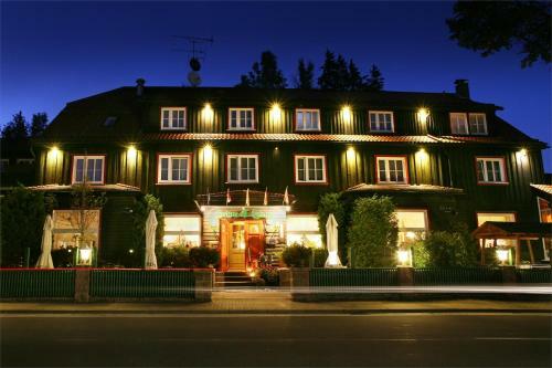 Hostal Hotel Gr�ne Tanne Mandelholz