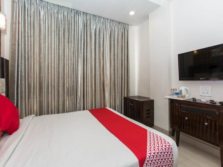 Oyo 2377 Hotel Residency