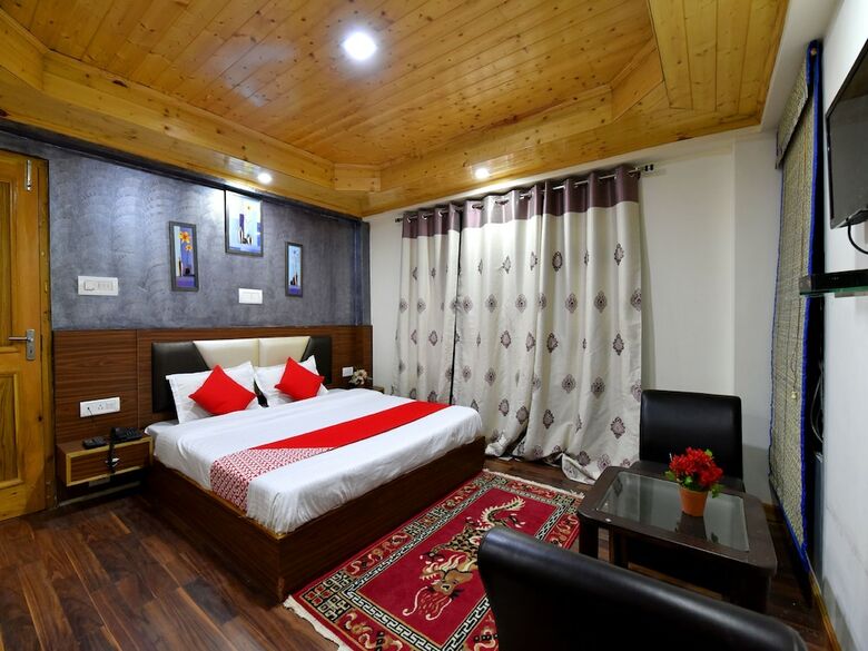 Hotel Oyo 13267 Hillside Valley