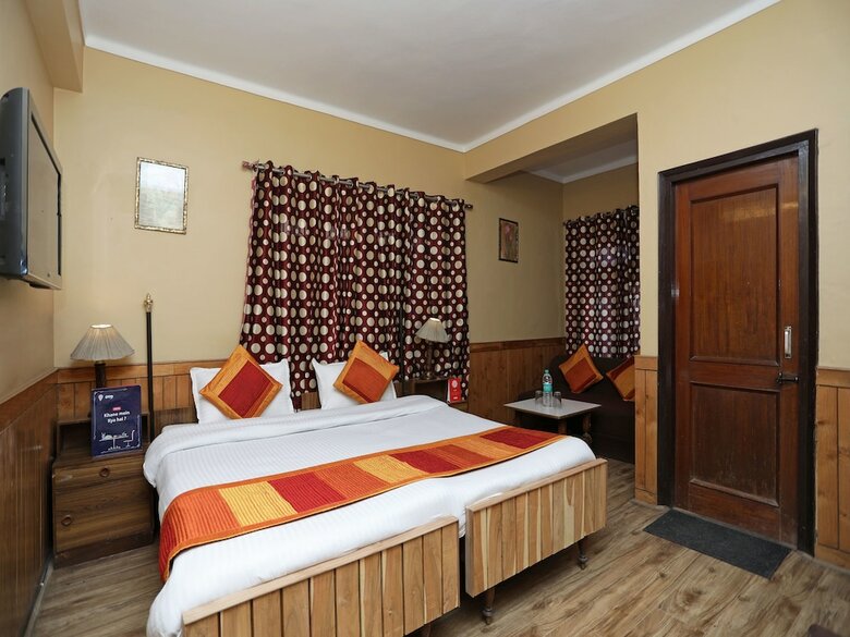 Oyo 12542 Hotel Ankur Plaza