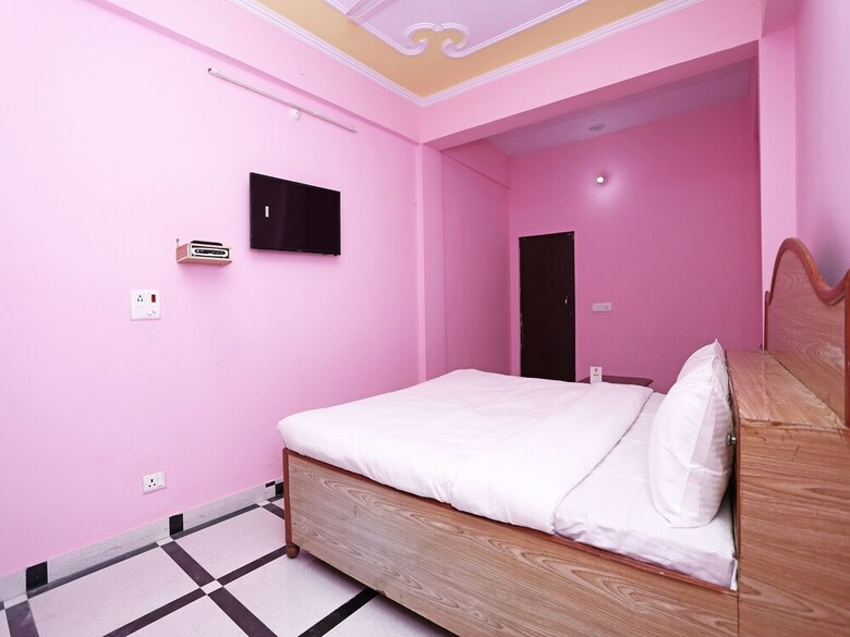 Hotel Oyo 13171 Home Exotic Studios Kempty Fall