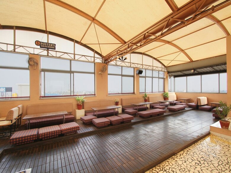 Oyo 11883 Hotel Purple Inn