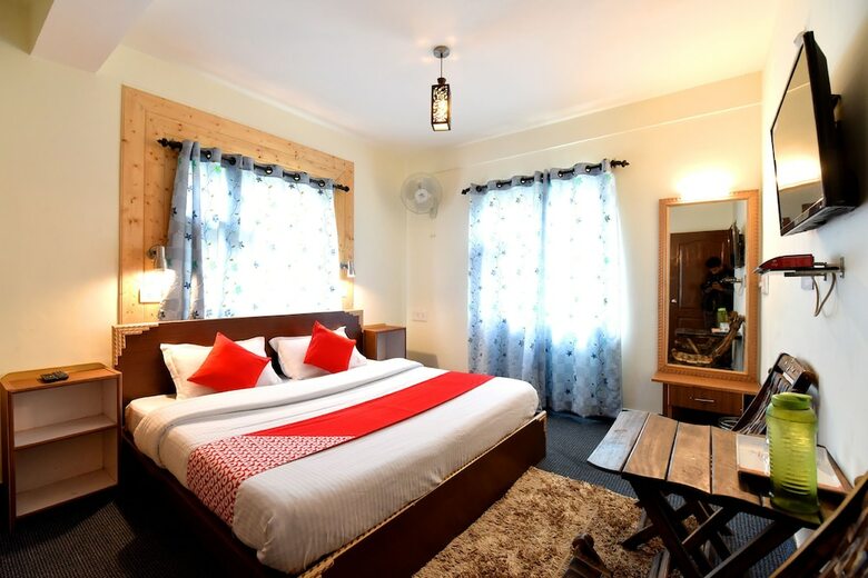 Oyo 13337 Home Valley View 2bhk Naggar Road