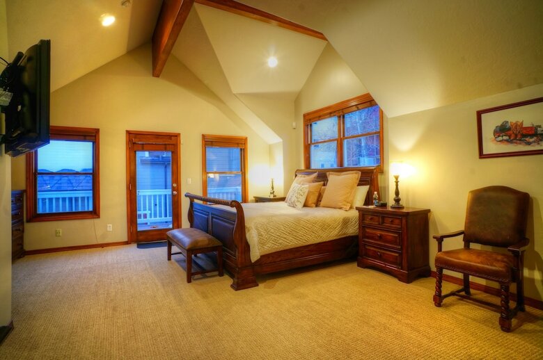 Abode Off Main