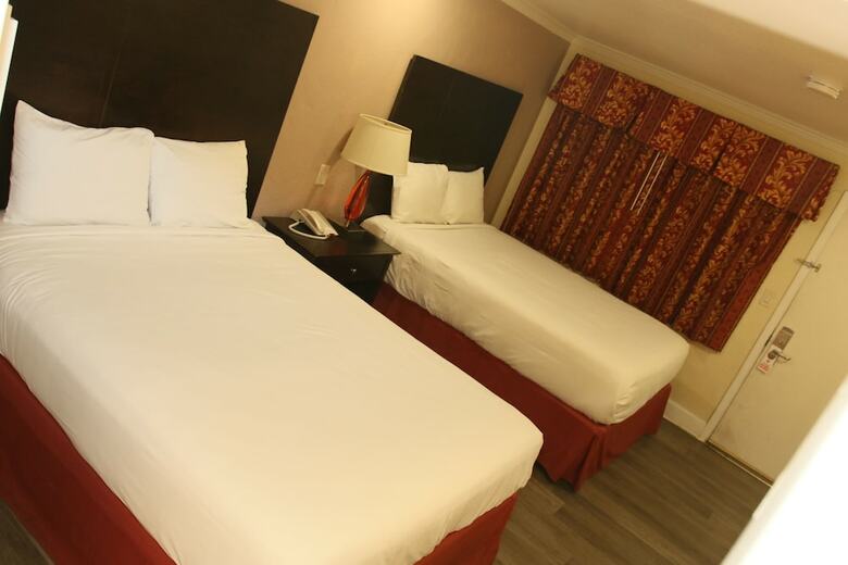 Motel Town And Country