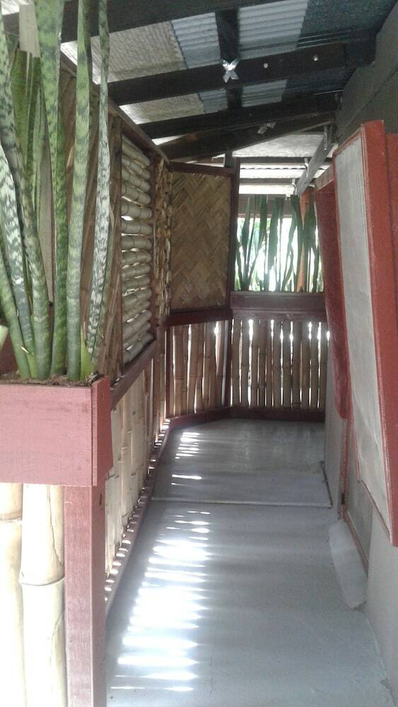 Hostal Outback Hotel Fiji