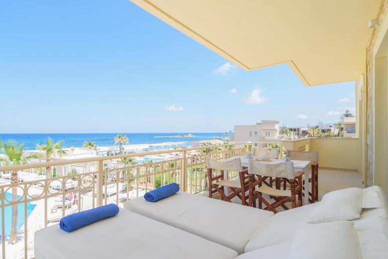 Hotel Parthenis Beach Suites By The Sea