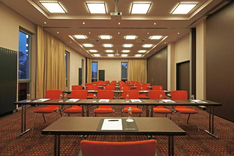 Intercityhotel Berlin Brandenburg Airport