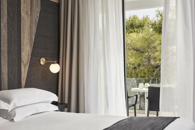 Azur Hotel