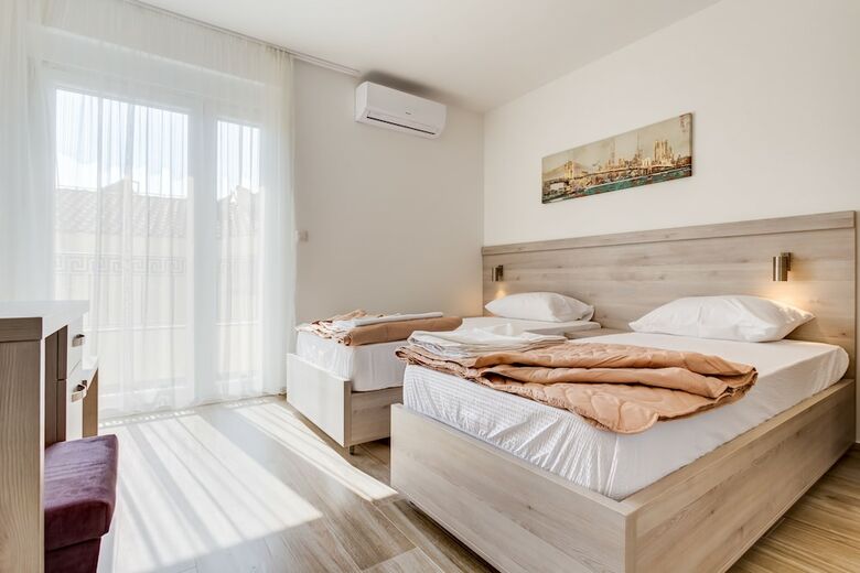 Aparthotel Almare Apartments  Budva